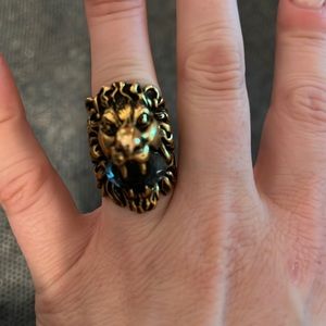 Gucci lion ring
